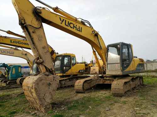 湖北出售转让二手8400小时2011年玉柴YC230LC挖掘机