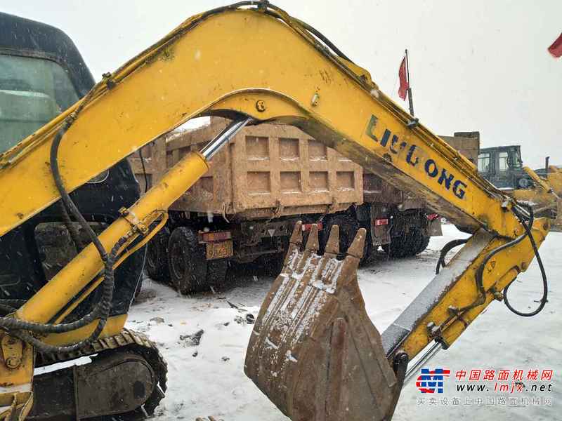 吉林出售转让二手8000小时2008年柳工907C挖掘机