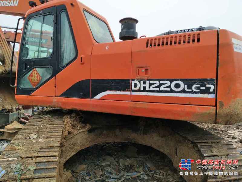 江苏出售转让二手15000小时2007年斗山DH220挖掘机