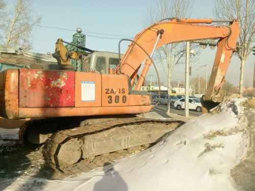 黑龙江出售转让二手20000小时2004年日立ZX200挖掘机