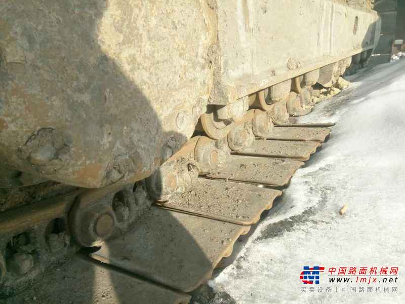 黑龙江出售转让二手20000小时2004年日立ZX200挖掘机