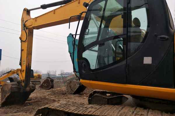 河南出售转让二手5866小时2011年JCBJS220LC挖掘机