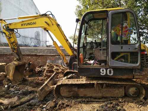 江苏出售转让二手12000小时2011年现代R60挖掘机