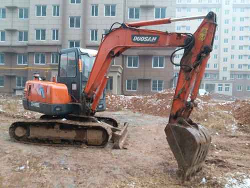 河南出售转让二手8334小时2010年斗山DH55挖掘机