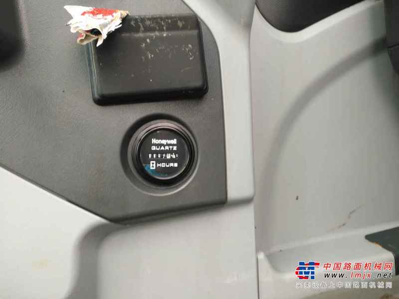 四川出售转让二手7500小时2011年现代R225LC挖掘机