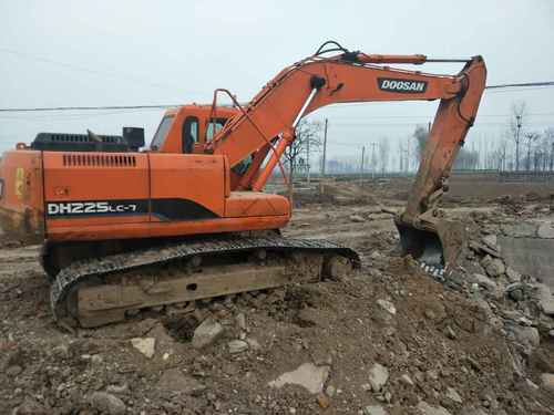 河南出售转让二手8800小时2010年斗山DH220LC挖掘机