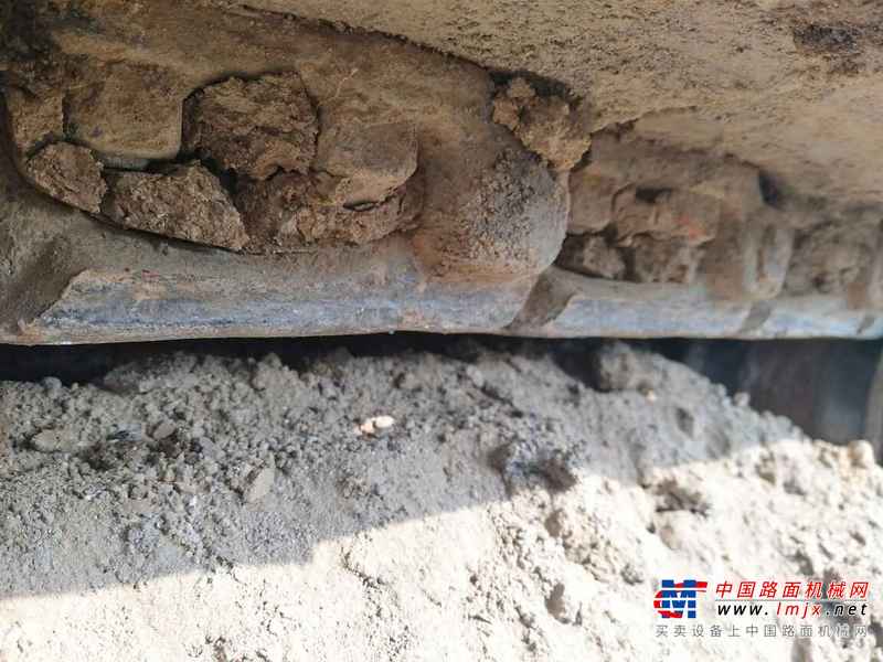 河南出售转让二手5682小时2013年龙工LG6065挖掘机