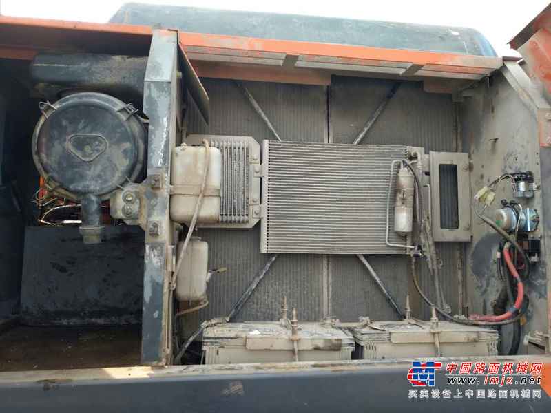 山西出售转让二手6800小时2009年日立ZX250LC挖掘机
