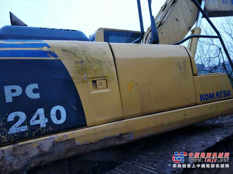 江西出售转让二手8600小时2010年小松PC200LC挖掘机