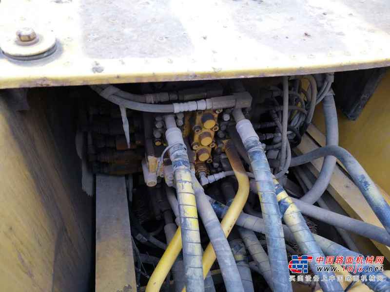 江西出售转让二手8600小时2010年小松PC200LC挖掘机