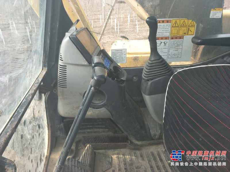 河南出售转让二手9800小时2010年小松PC220挖掘机