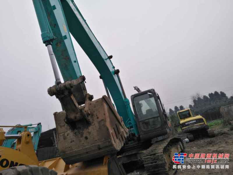四川出售转让二手7800小时2011年神钢SK260LC挖掘机