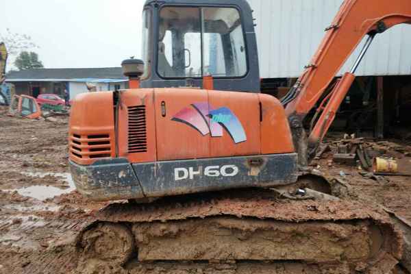 江西出售转让二手6700小时2010年斗山DH55挖掘机