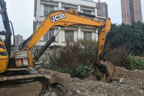 贵州出售转让二手3000小时2013年JCB8061挖掘机