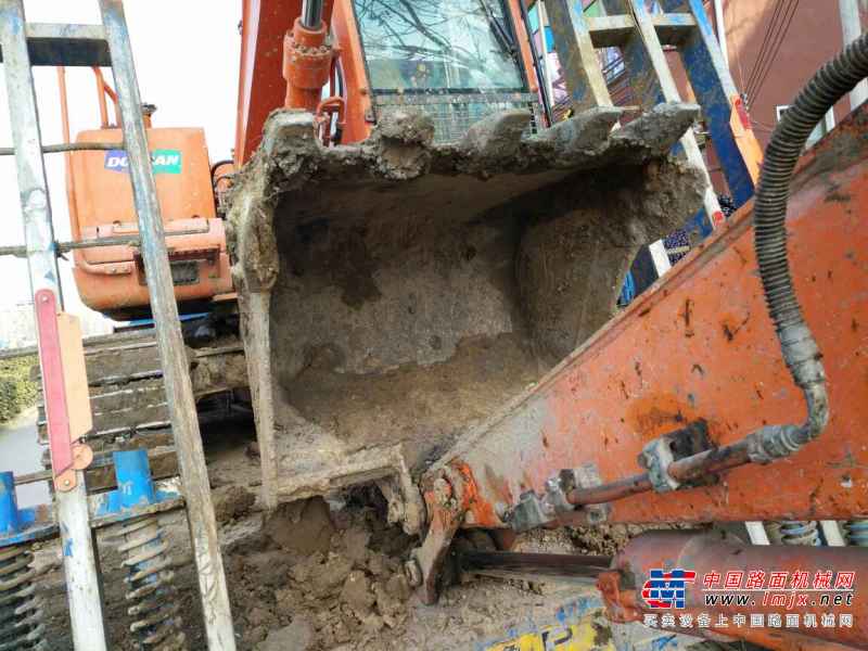 河南出售转让二手6000小时2012年斗山DH80挖掘机