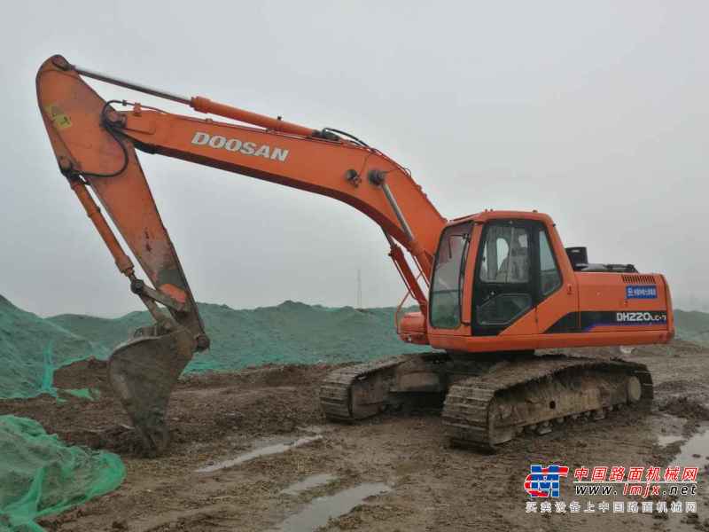 河南出售转让二手10000小时2010年斗山DH220挖掘机