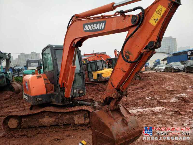 江西出售转让二手5760小时2011年斗山DH60挖掘机