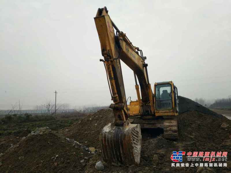 河南出售转让二手20000小时2003年现代R200挖掘机