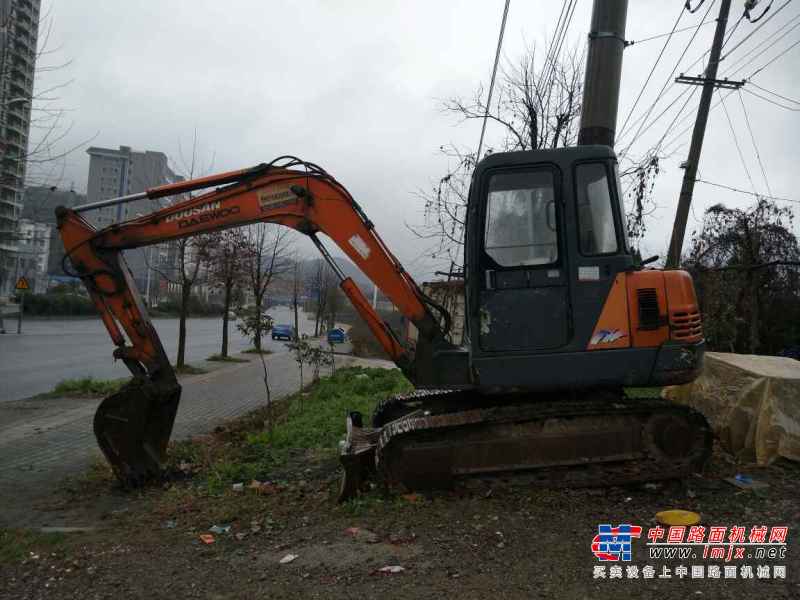 贵州出售转让二手7683小时2007年斗山DH55挖掘机