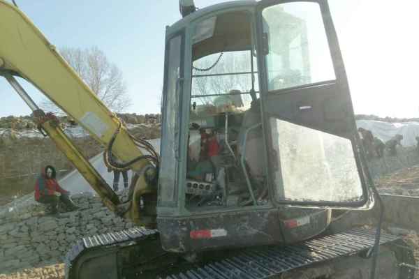 黑龙江出售转让二手10000小时2010年洋马ViO75挖掘机
