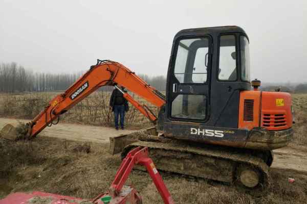 安徽出售转让二手9379小时2010年斗山DH55挖掘机