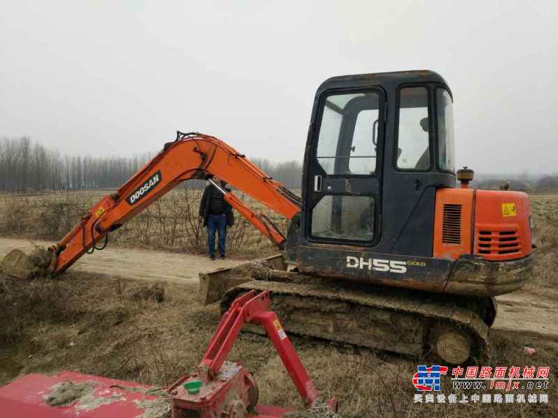 安徽出售转让二手9379小时2010年斗山DH55挖掘机