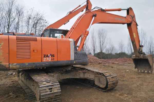 四川出售转让二手7500小时2010年日立ZX270LC挖掘机