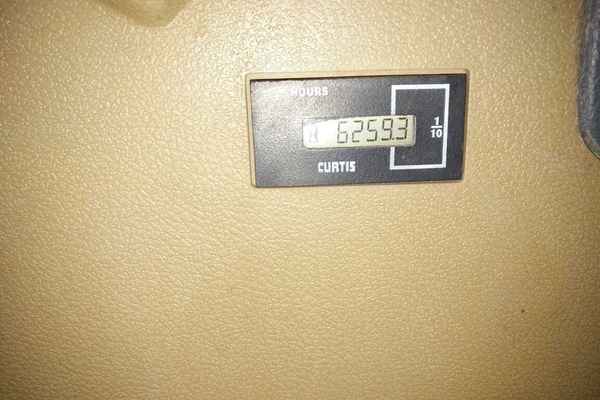 河北出售转让二手7500小时2008年现代R60挖掘机
