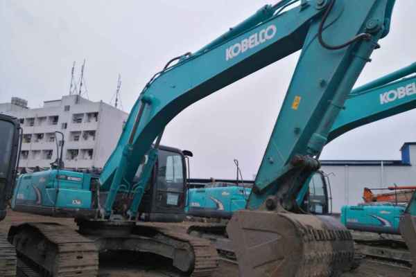 四川出售转让二手3800小时2010年神钢SK260LC挖掘机