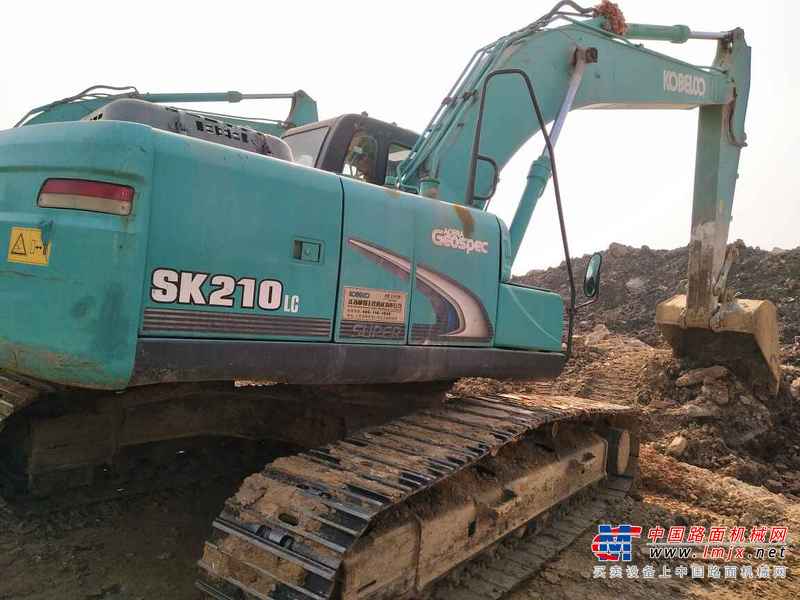 江苏出售转让二手9000小时2011年神钢SK210挖掘机