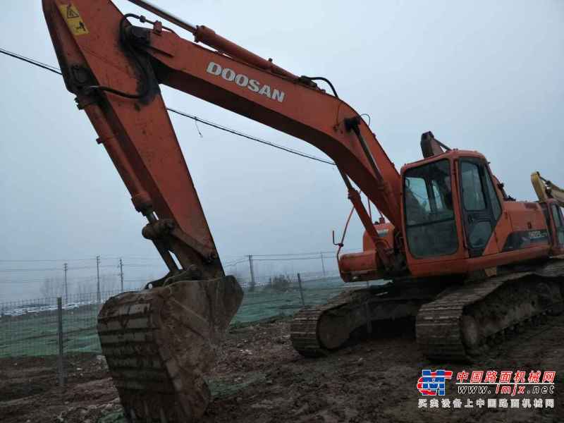 河南出售转让二手5683小时2010年斗山DH220LC挖掘机