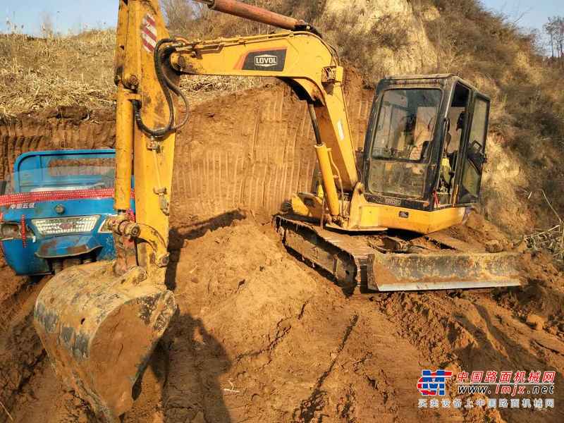 山西出售转让二手6000小时2011年福田雷沃FR65V8挖掘机