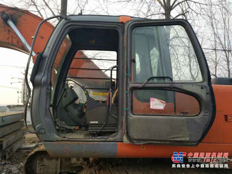 河南出售转让二手10000小时2005年日立ZX230挖掘机