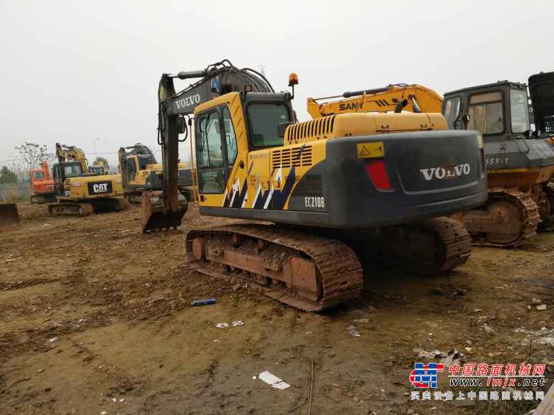 湖北出售转让二手8000小时2012年沃尔沃EC210B挖掘机