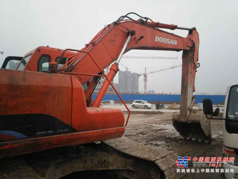 河南出售转让二手13000小时2009年斗山DH220挖掘机