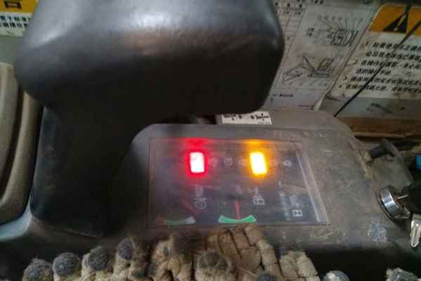山东出售转让二手9000小时2009年竹内TB150C挖掘机