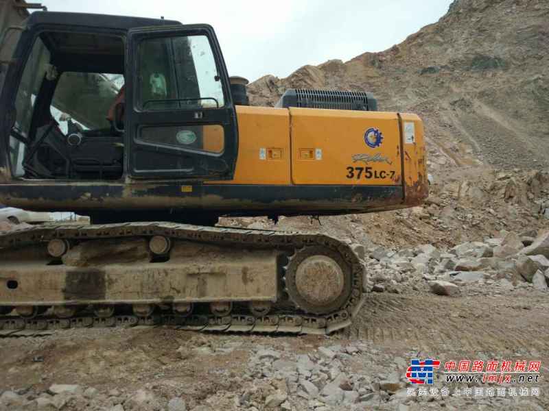 山东出售转让二手11000小时2011年现代R335LC挖掘机