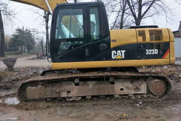 河南出售转让二手8000小时2011年卡特彼勒323D挖掘机