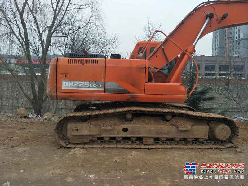 山西出售转让二手9700小时2009年斗山DH225LC挖掘机