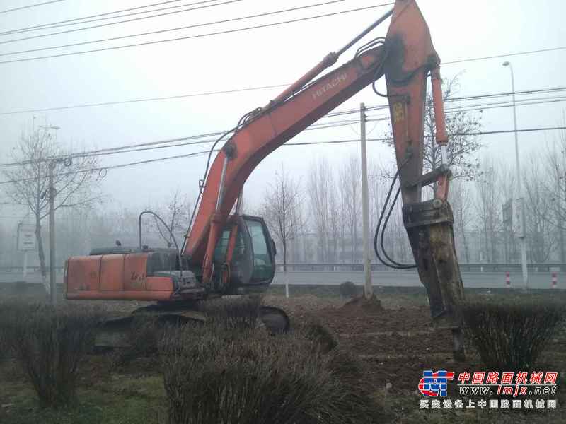 山东出售转让二手15689小时2006年日立ZX230挖掘机