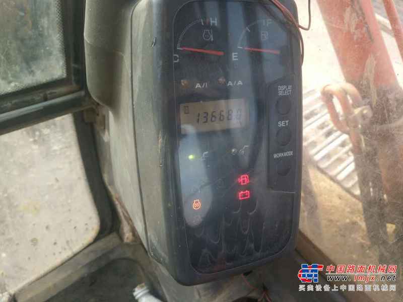 山东出售转让二手13000小时2005年日立ZX240挖掘机
