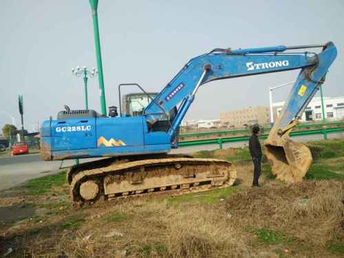 安徽出售转让二手4500小时2013年山重建机GC228LC挖掘机