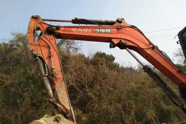 江苏出售转让二手8000小时2011年久保田KX165挖掘机