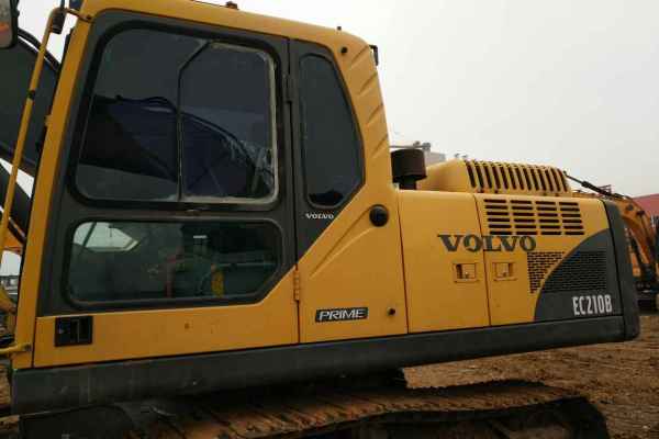 湖北出售转让二手6500小时2011年沃尔沃EC210B挖掘机