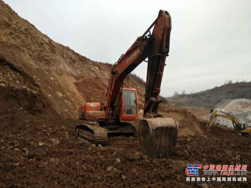 山西出售转让二手12000小时2009年斗山DH220LC挖掘机