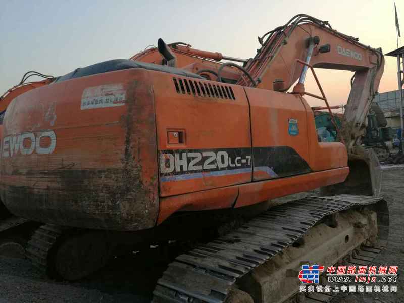 山西出售转让二手8900小时2009年斗山DH220LC挖掘机