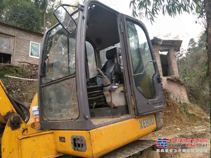 贵州出售转让二手4139小时2009年徐工XE60挖掘机