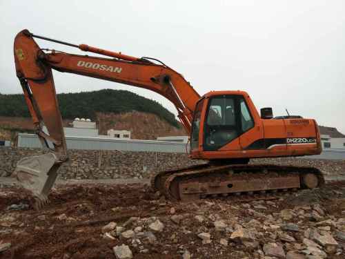 贵州出售转让二手8177小时2009年斗山DH220挖掘机