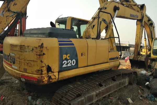 山西出售转让二手4000小时2011年小松PC220挖掘机