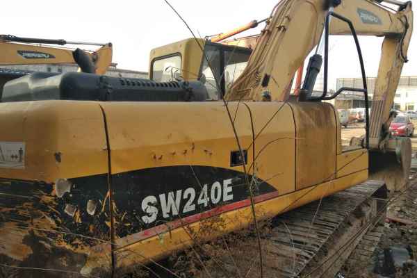 山西出售转让二手3000小时2011年彭浦SW240E挖掘机